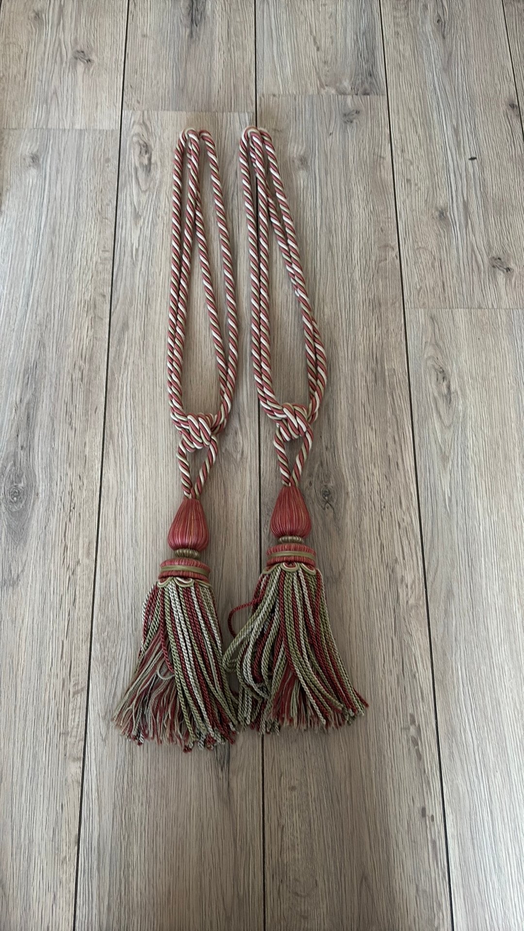Luxe set zware klassieke gordijnembrasses met grote kwasten, Ophalen of Verzenden, Zo goed als nieuw, Crème