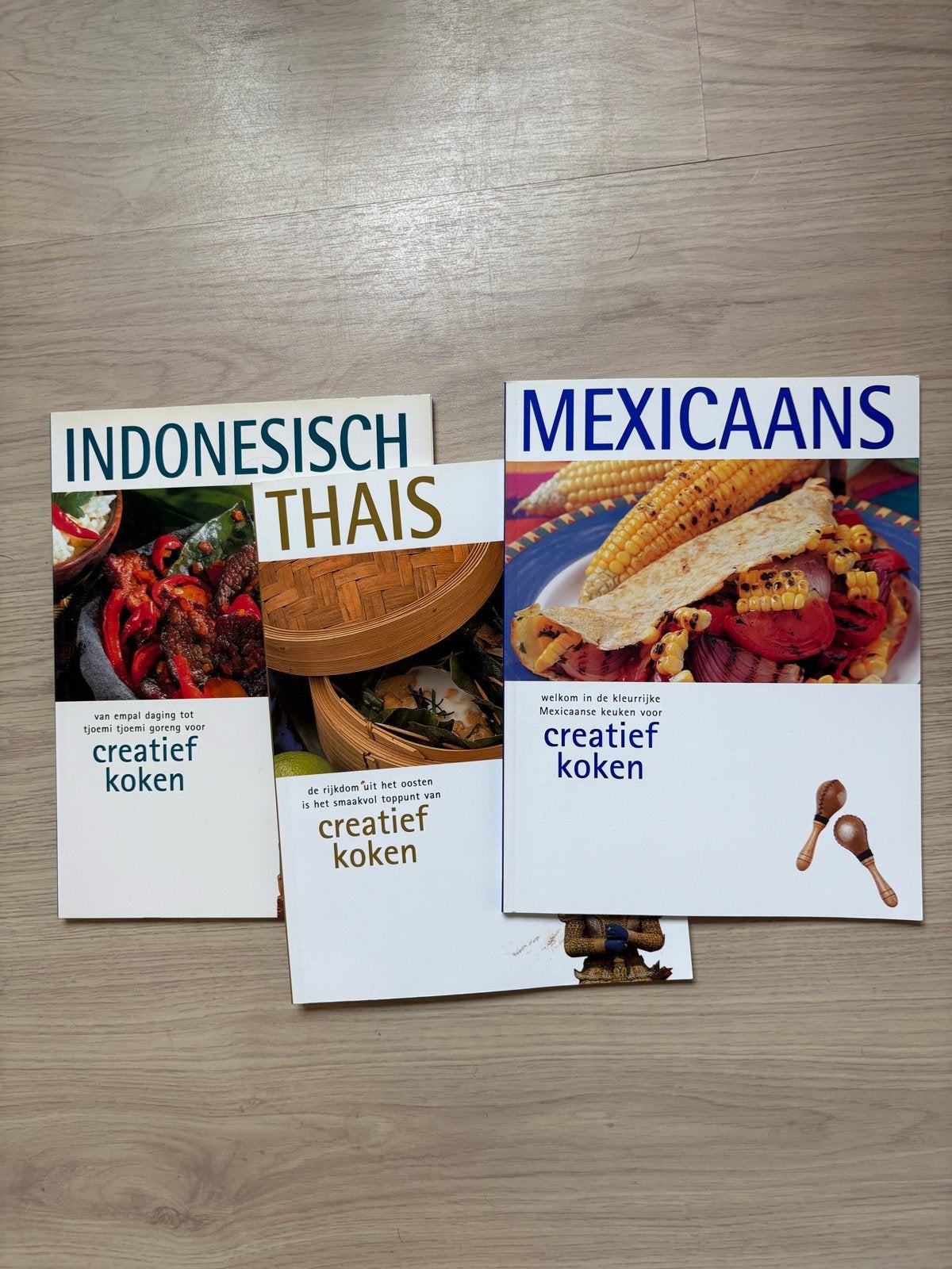 Kookboeken: Indonesisch, Thais en Mexicaans (3 stuks), Ophalen, Zo goed als nieuw, Azië en Oosters, Hoofdgerechten