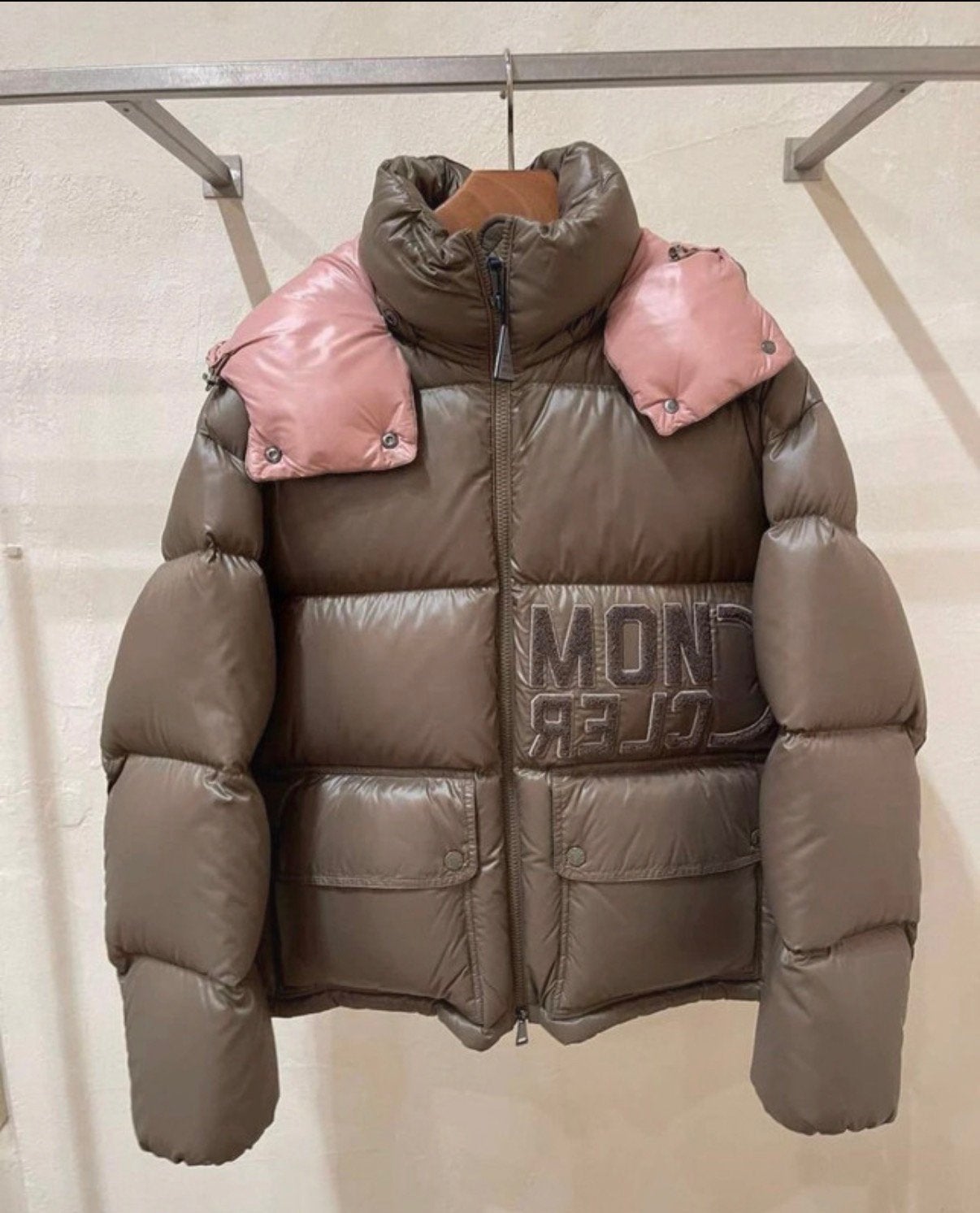 Moncler winterjas, Verzenden, Zo goed als nieuw, Maat 36 (S), Groen
