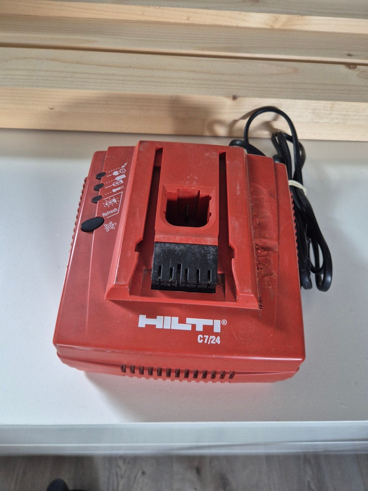 Hilti accu lader C7/24, Ophalen of Verzenden