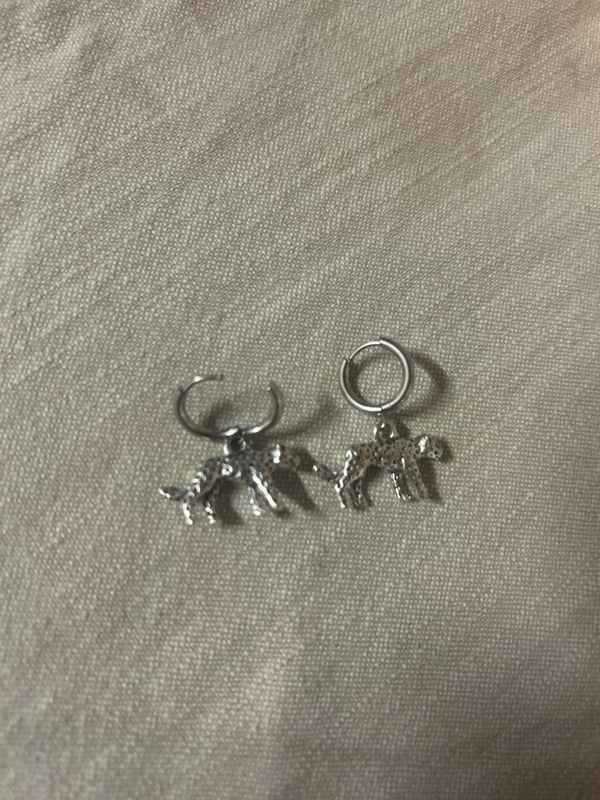 Jaguar oorbellen, Hangers, Nieuw, Ophalen of Verzenden, Zilver
