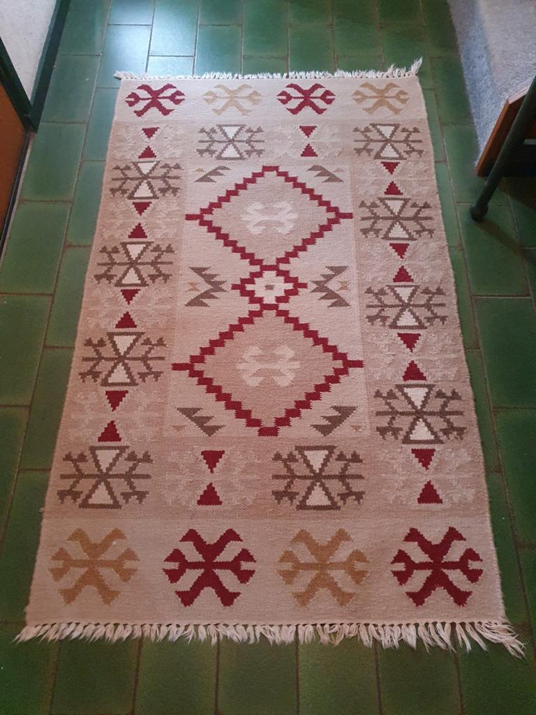 Vintage kelim vloerkleed met geometrische patronen, Huis en Inrichting, Stoffering | Tapijten en Kleden, Vintage, Bohemien, Etnisch