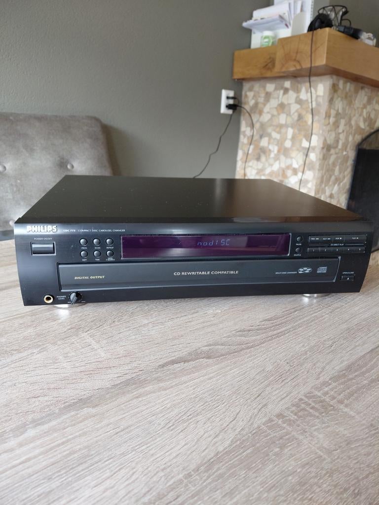 Philips CDC 775 CD-wisselaar voor 5 cd's - Zo goed als nieuw, Ophalen of Verzenden, Zo goed als nieuw, Philips, Wisselaar