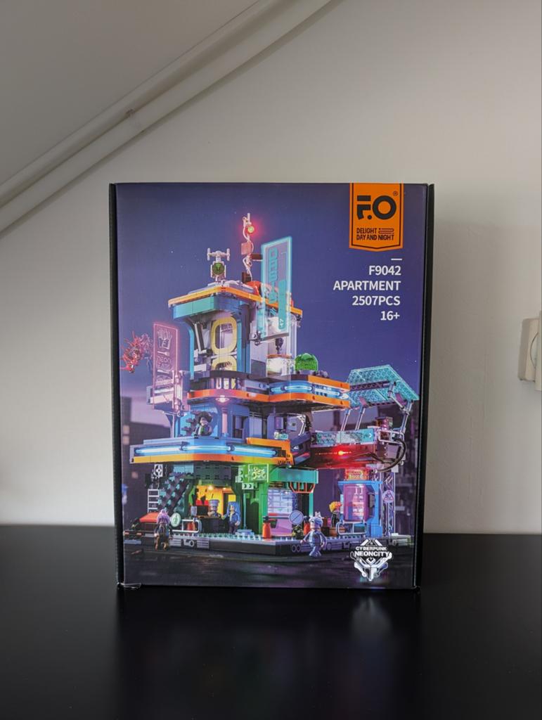 Funwhole Cyberpunk Apartment – F9042, Ophalen, Zo goed als nieuw, Overige merken