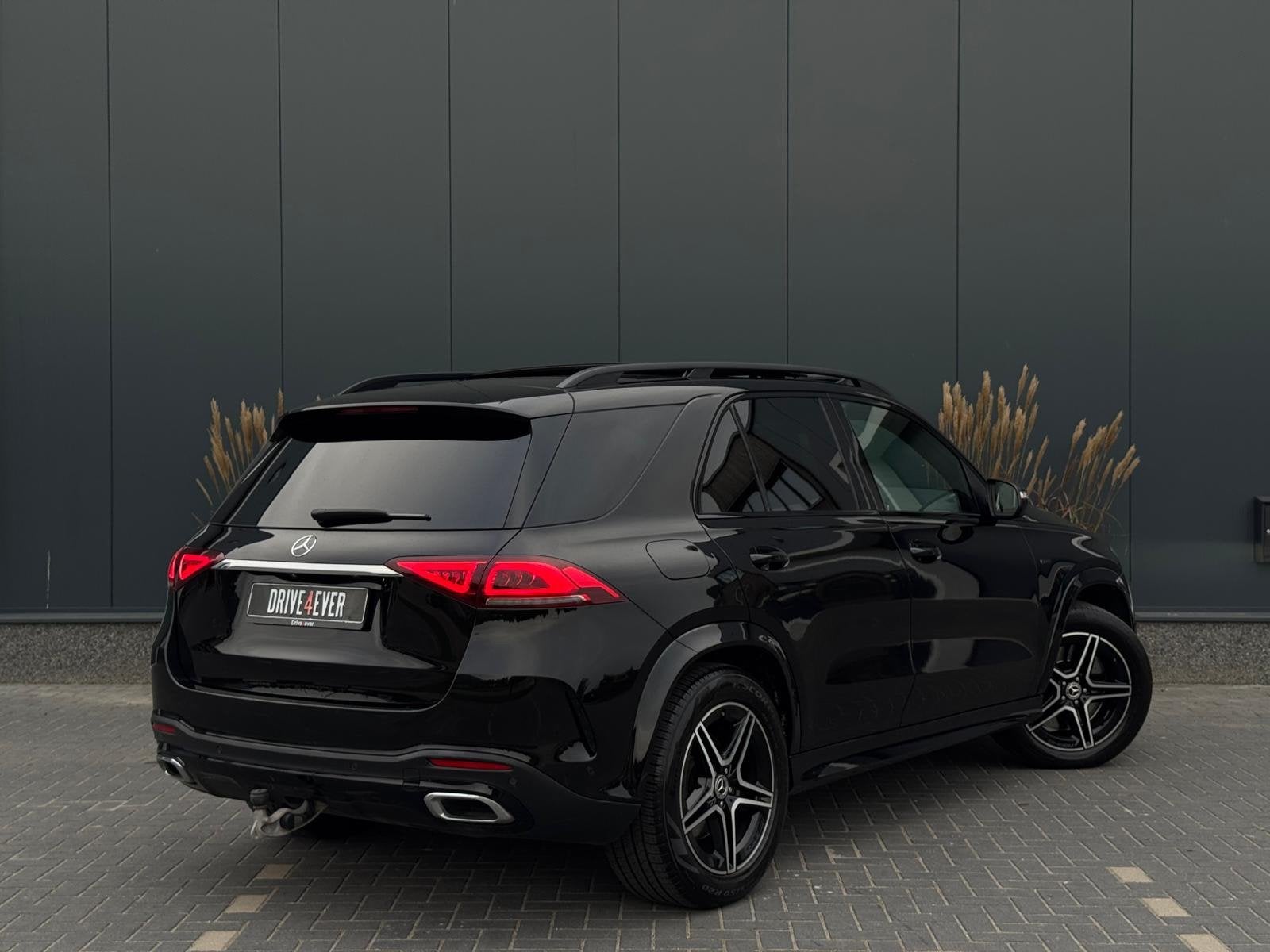 Mercedes-Benz GLE-klasse 350 e 4MATIC AMG Night pack PANO|LE, Auto's, Automaat, Dealer onderhouden, Gebruikt, Zwart