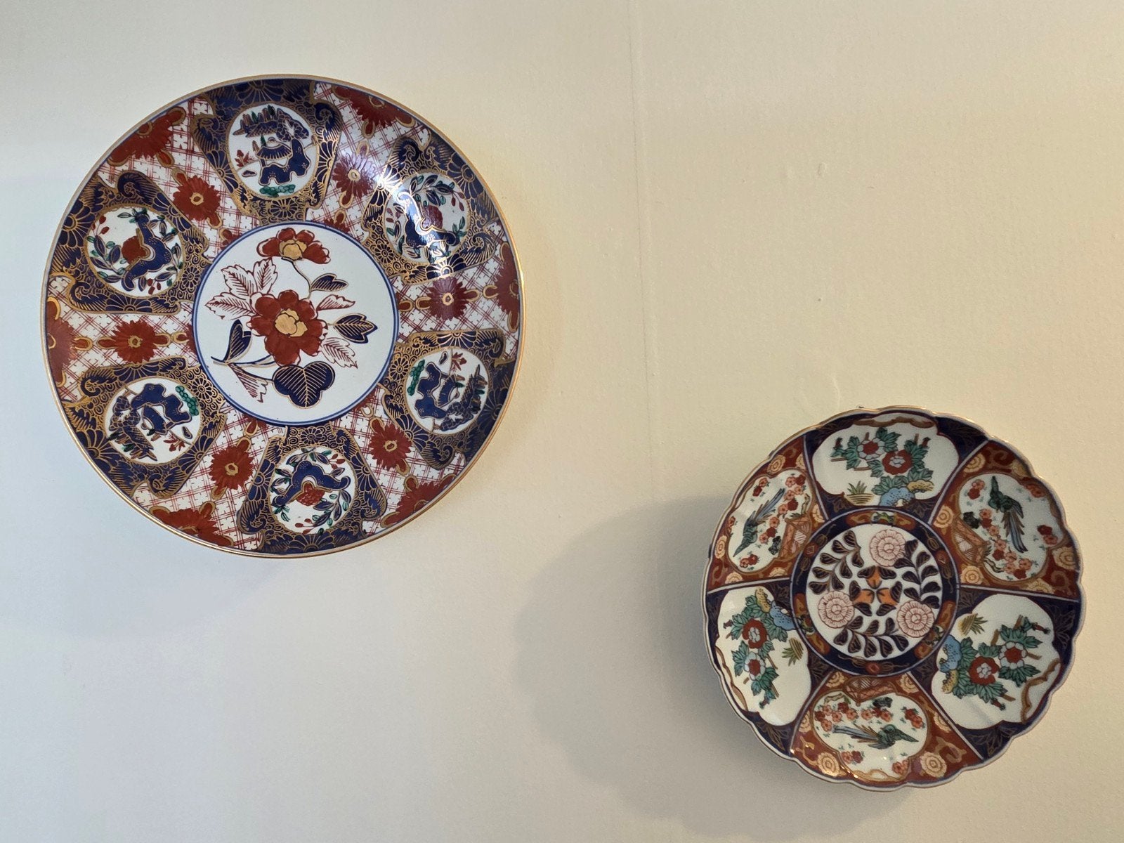 Set van 2 decoratieve borden, Japans Imari stijl, 30 & 24 cm, Ophalen of Verzenden
