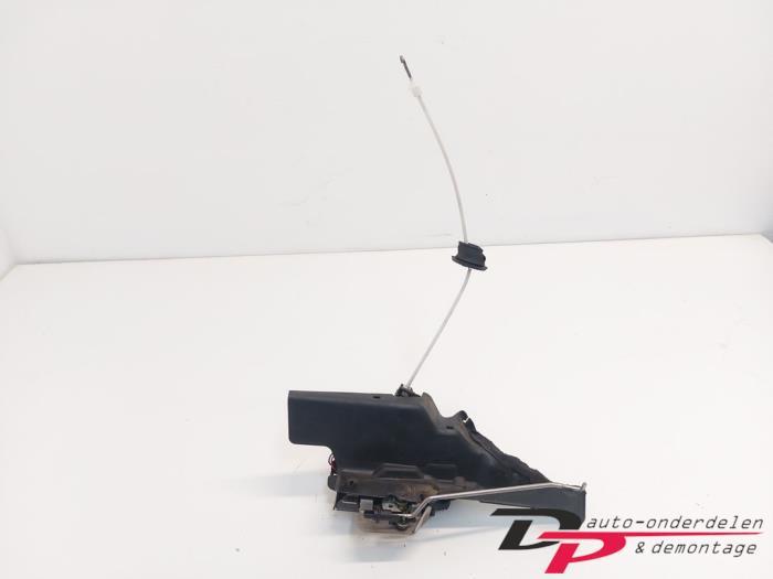 Deurslot Mechaniek 4Deurs links-voor van een Audi A4