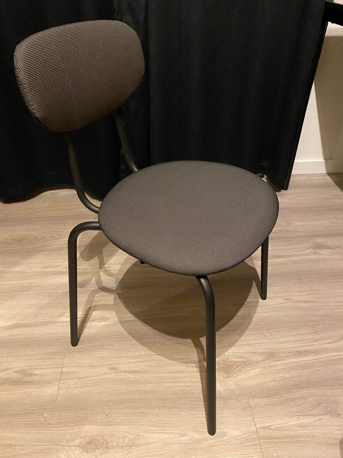 Mooie IKEA Ostanö stoel - Zo goed als nieuw, Ophalen, Zo goed als nieuw, Metaal, Eén