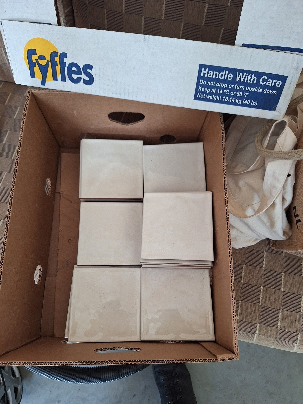 Handvorm tegels 15x15 cm - 134 stuks, Gebruikt, Minder dan 20 cm, Minder dan 5 m², Wandtegels