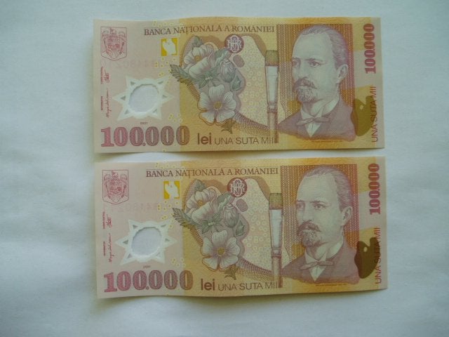 1833. Romania, 2 X 100.000 lei 2001(2002) UNC Polymer., Postzegels en Munten, Bankbiljetten | Europa | Niet-Eurobiljetten, Verzenden