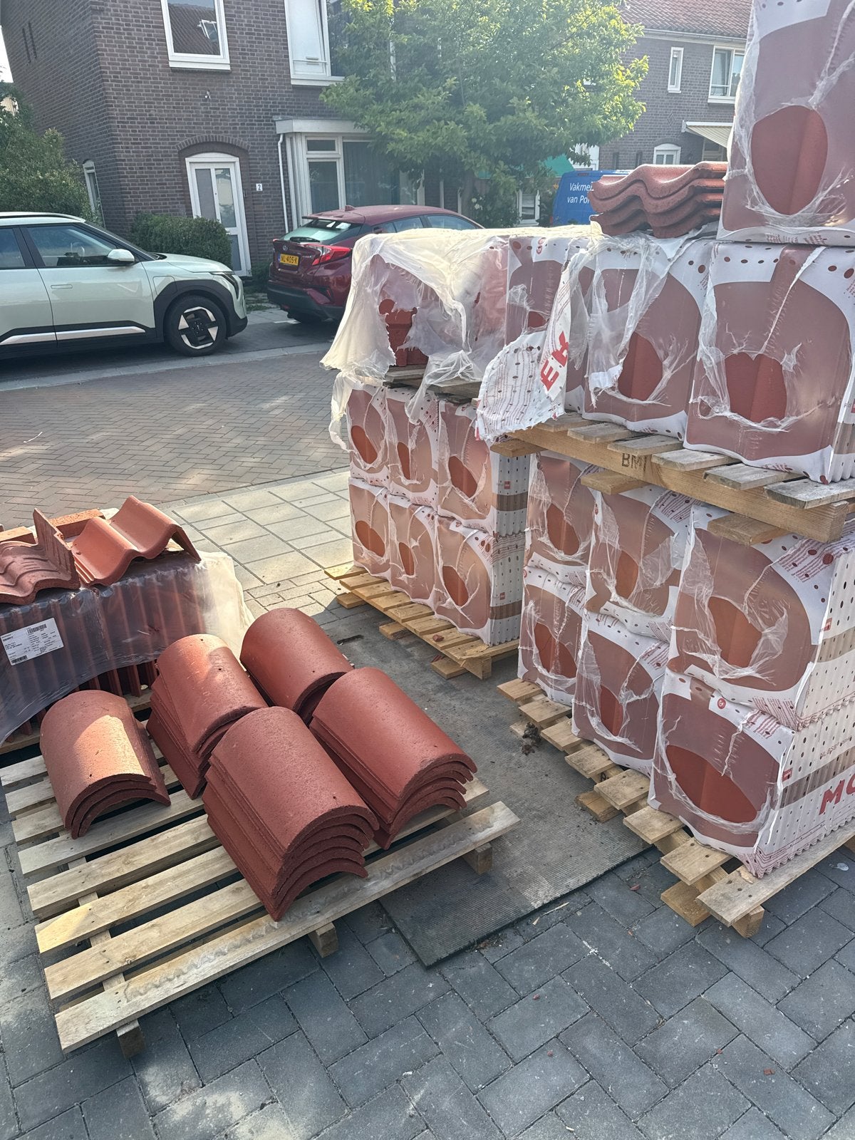 Nieuwe Monier Sneldek dakpannen en nokvorsten, Ophalen, Steen of Klei, Nieuw, 15 m² of meer