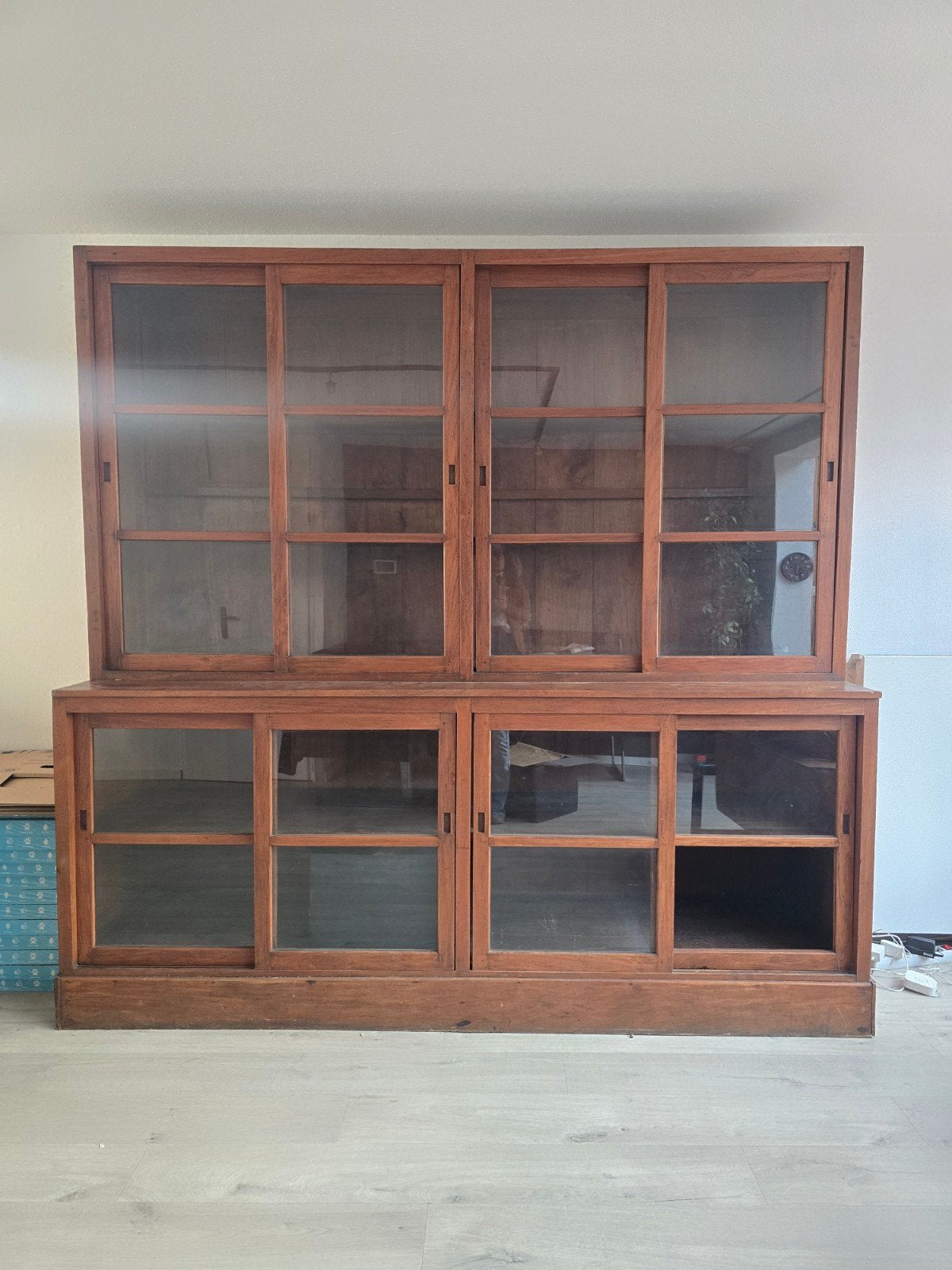 Vintage Houten Vitrinekast/apotheketdkastmet Glazen Schuifde, Ophalen