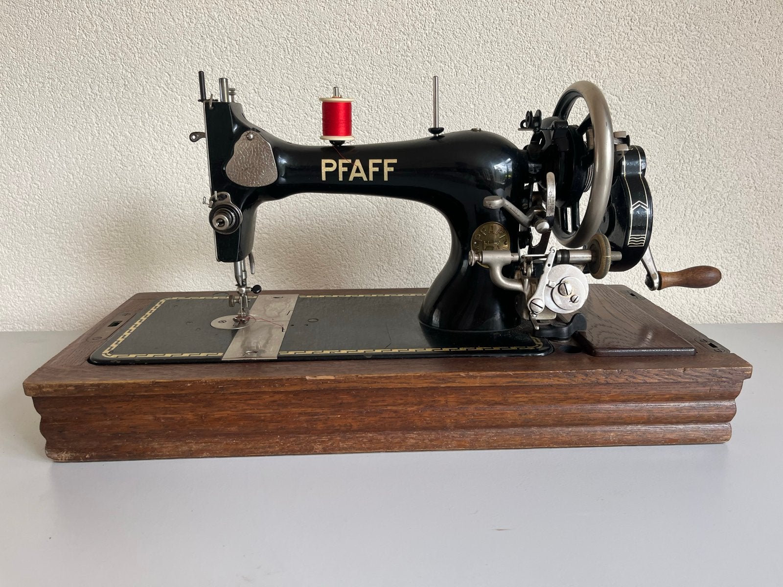 Antieke PFAFF 11 Naaimachine met Houten Kist, Ophalen