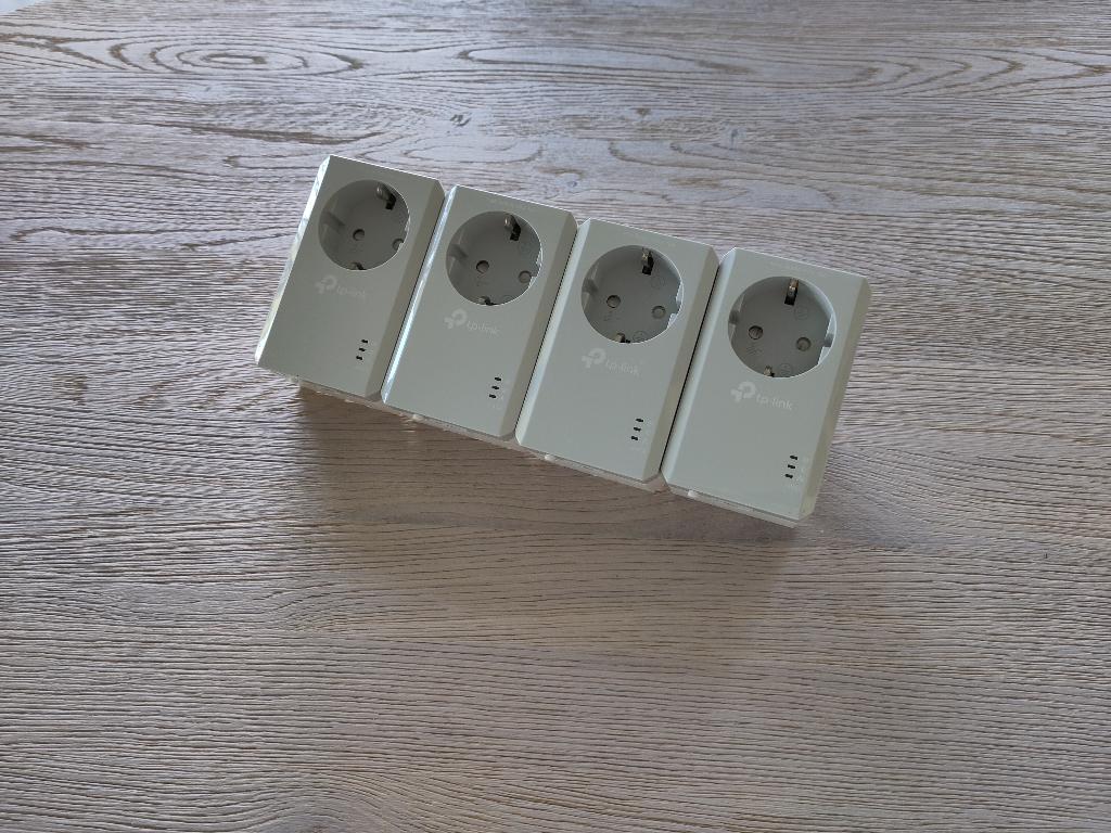 4x TP link powerline adapters, Ophalen of Verzenden, Zo goed als nieuw, TP-LINK - WiFi Repeater - Range Extender - Powerline Adapter