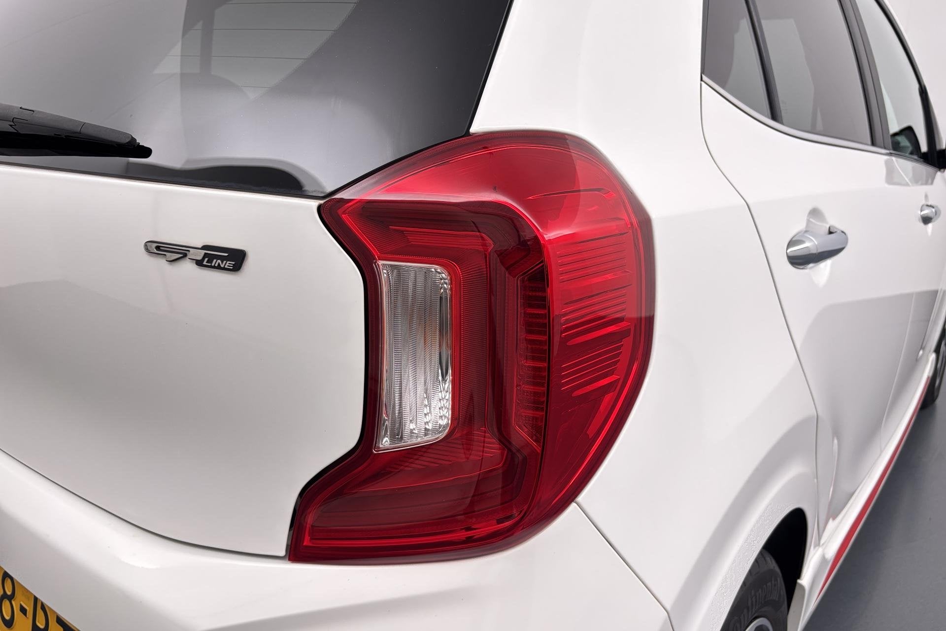Foto 20 van Kia Picanto 1.0 DPi GT-Line Compacte allrounder met een spor