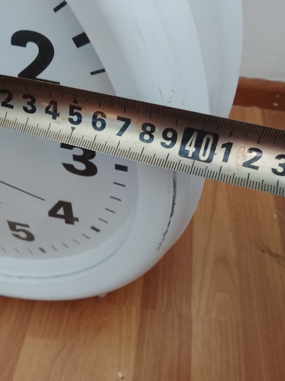 Grote Batterij Klok met Wekkerfunctie - Wit, Ophalen of Verzenden, Gebruikt, Analoog, Wekker of Tafelklok