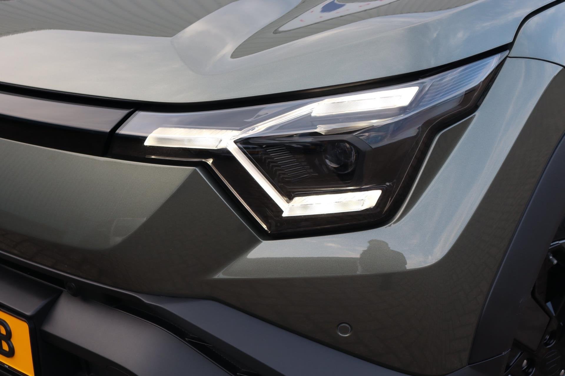 Suzuki E VITARA Select 61 kWh I € 2.000,- voordeel voor 30, Dealer onderhouden, Stof, Automatische klimaatregeling, Zwart