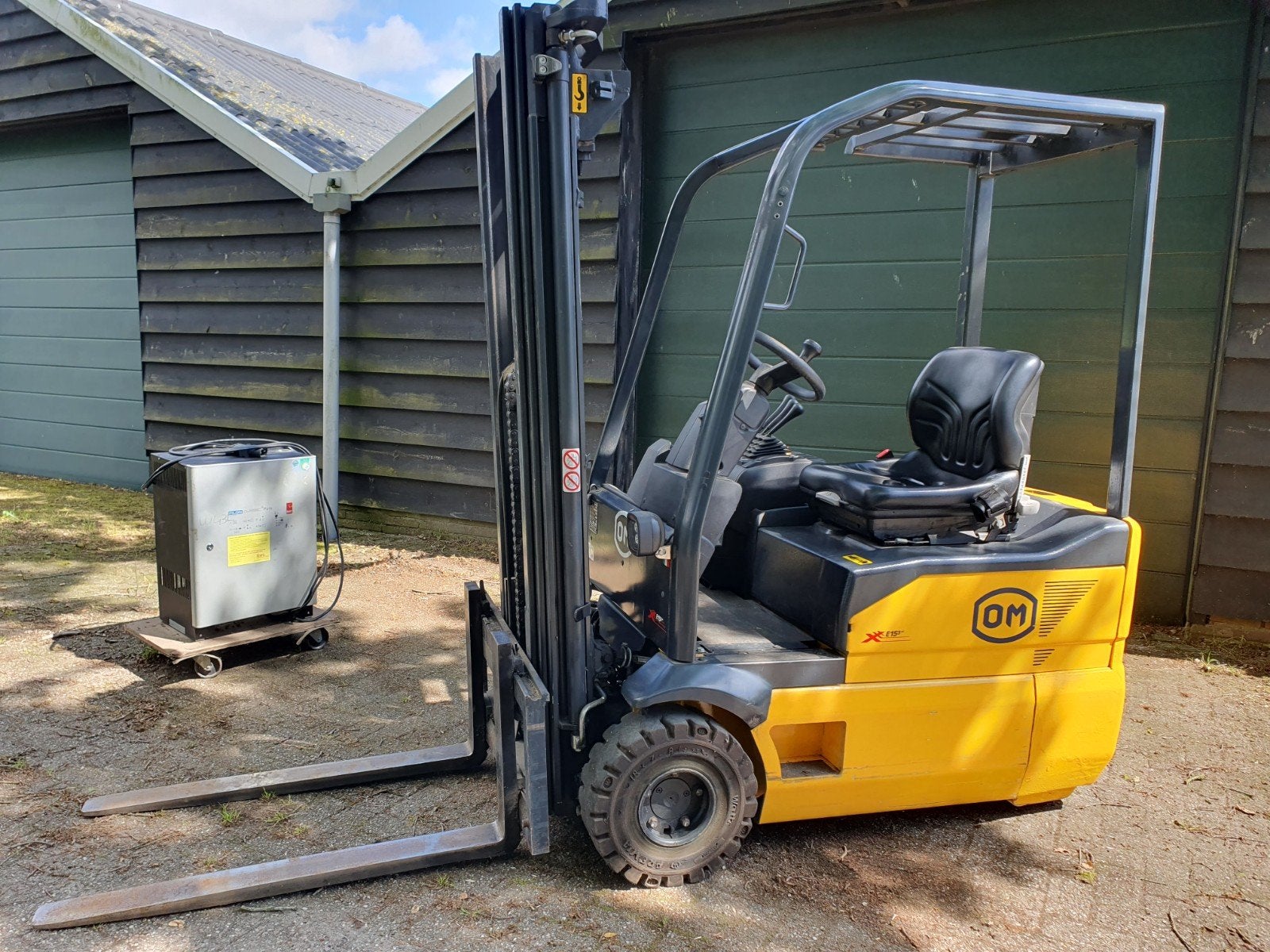 OM Pimespo (fiat) Heftruck 1.5ton 3 delige mast zeer netjes, Ophalen, Diesel, OM, Heftruck