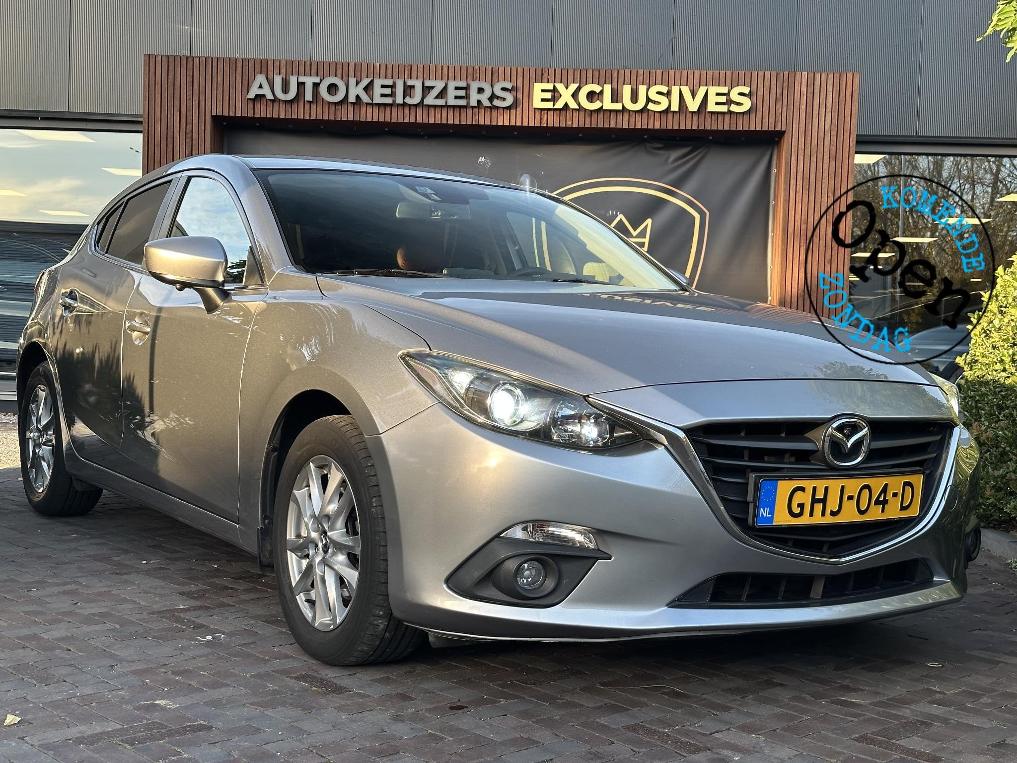 Mazda 3 2.0 TS+ DAB PDC Leder Cruise control Regensensor Voo, Auto's, Stof, Gebruikt, Zwart, 4 cilinders