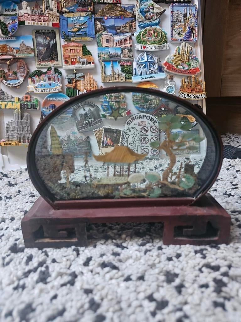 Decoratieve Oosterse miniatuur in glazen koepel, Ophalen of Verzenden