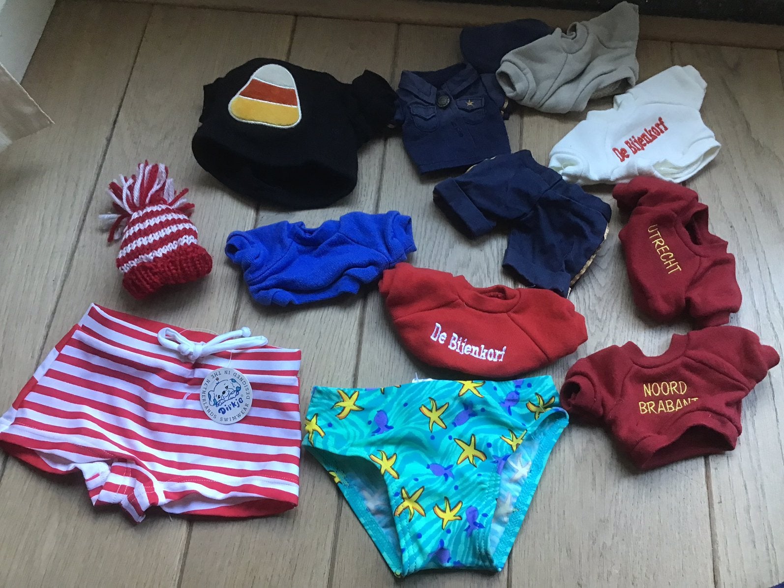 Kleine sweaters, pakje, zwembroekjes mt 62 en 68 en mutsje., Ophalen of Verzenden, Nieuw, Pop