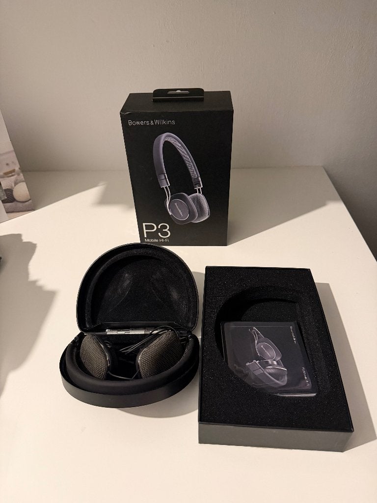 Bowers & Wilkins P3 Koptelefoon (Bedraad 3.5mm Jack), Gebruikt, Draagtas/etui, On-ear, Ophalen of Verzenden