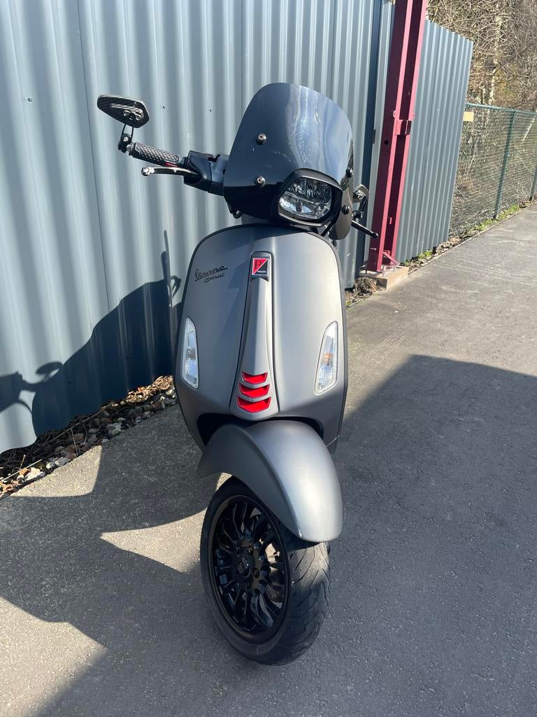 Vespa Sprint 50cc 4-takt met leuke opties en alarm, Fietsen en Brommers, Ophalen, Gebruikt, Overige modellen