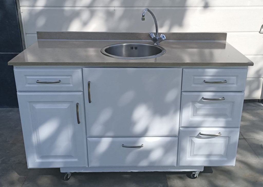 keuken composiet werkblad, buitenkeuken, kitchenette, pantry, Ophalen, Wit, Enkelwandige keuken, Zo goed als nieuw