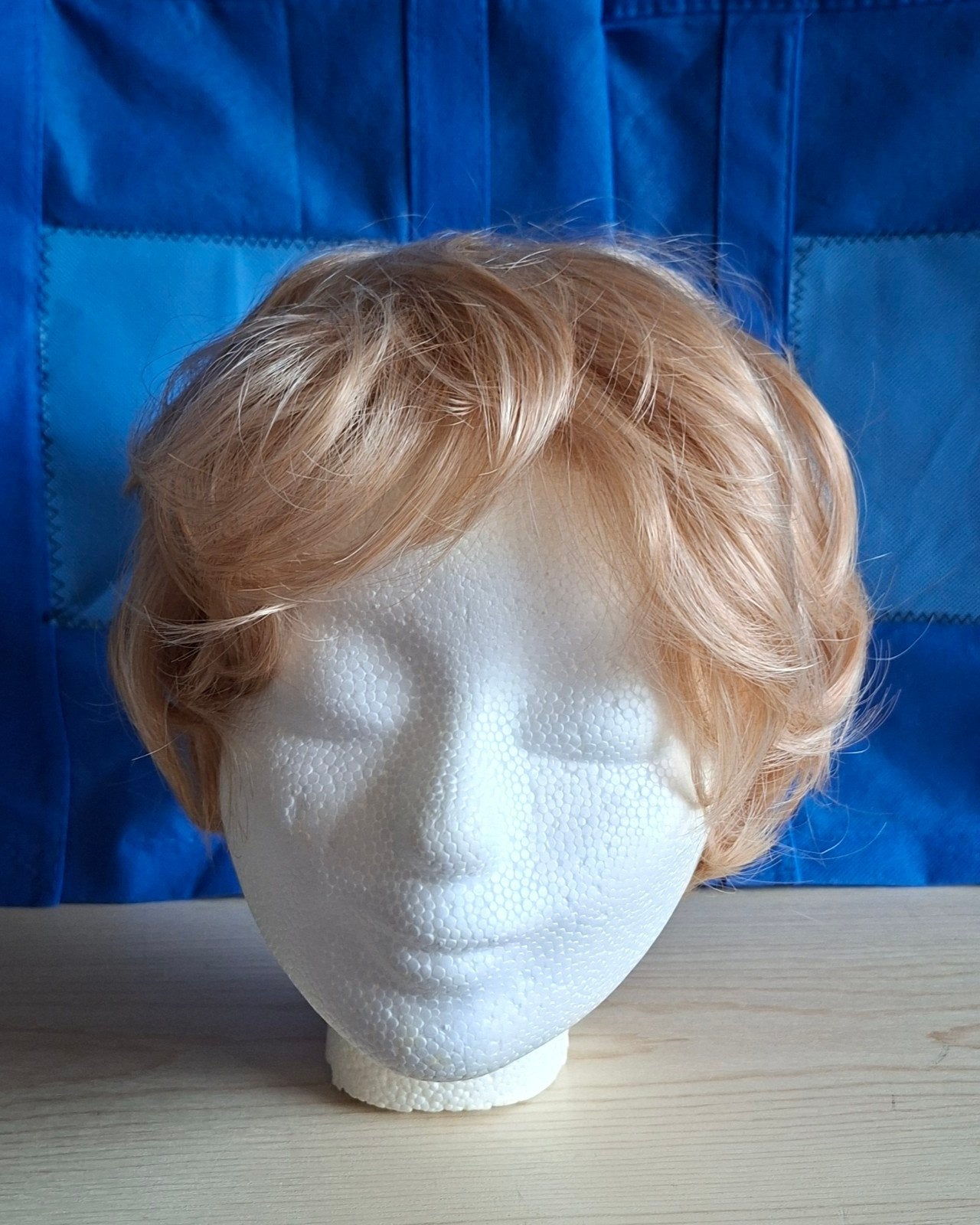 Korte blonde pruik - nieuw, Ophalen of Verzenden, Nieuw, Pruik of Haarverlenging
