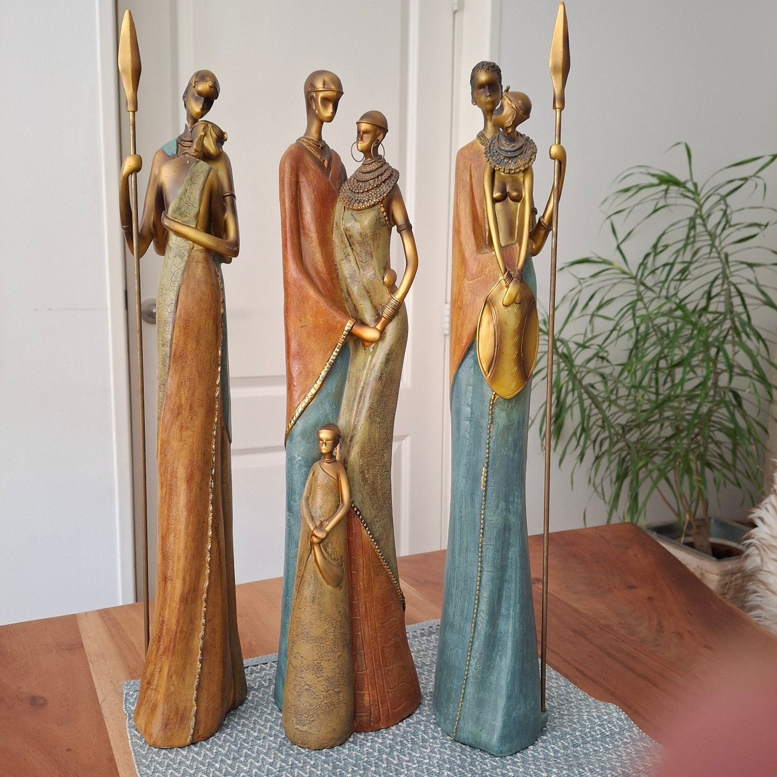 3 Polystone Masai Beeldjes - 52-55 cm hoog, Groep mensen, Beeld, Composieten, Overige stijlen