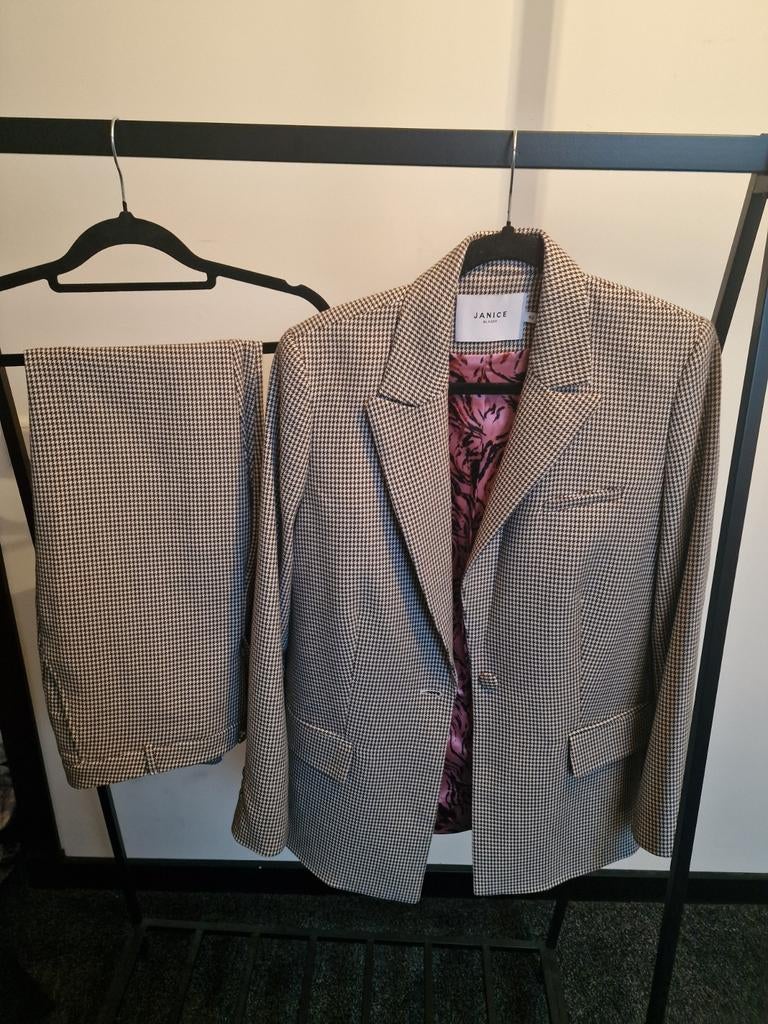 Janice Broekpak Blazer Maat 42 Broek Maat 40, Janice, Kostuum of Pak, Bruin, Maat 42/44 (L)