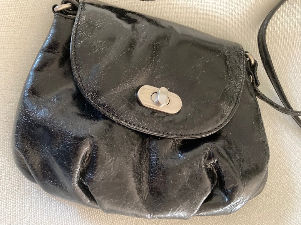 Klein zwart (buidel) tasje) met metalen sluiting 15x17 cm, Sieraden, Tassen en Uiterlijk, Tassen | Damestassen, Verzenden, Zo goed als nieuw