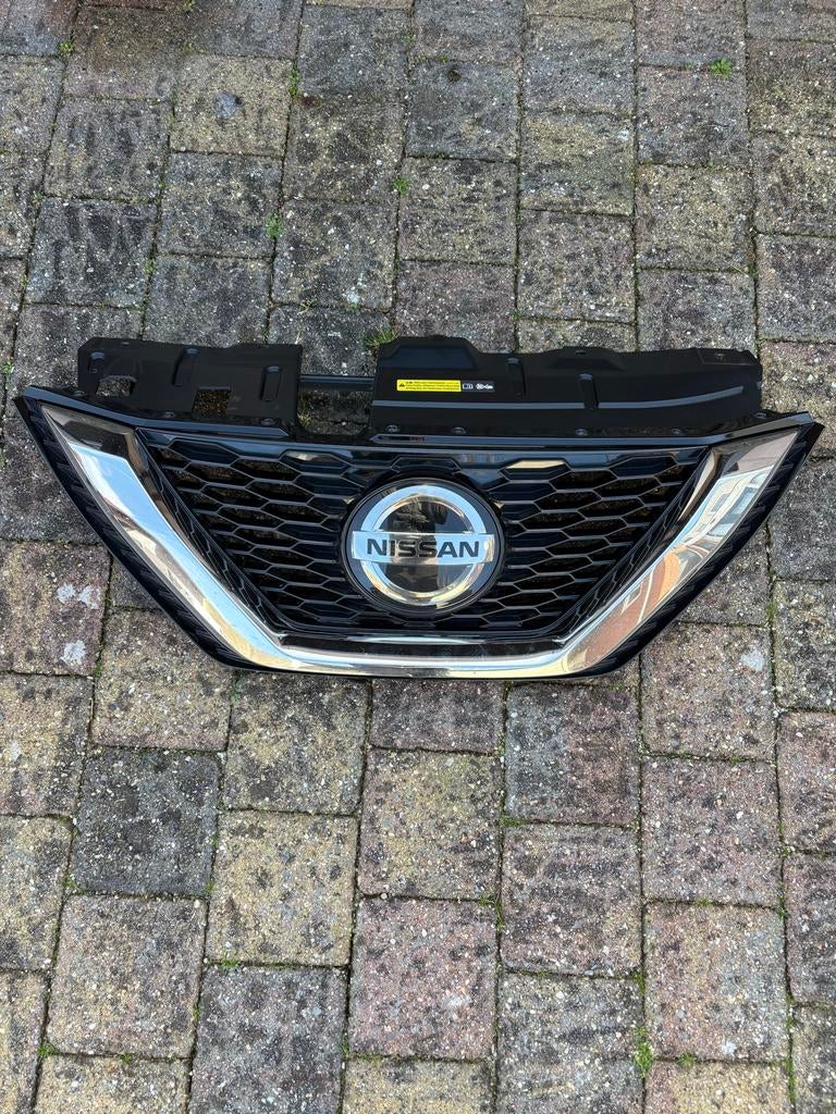 Nissan Qashqai Grille - Gebruikt, Ophalen, Gebruikt, Voor, Bumper