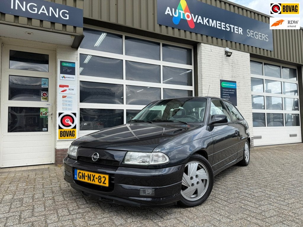 Opel Astra 2.0i-16V GSi|Uniek exemplaar|Punt gaaf|, Auto's, Voorwielaandrijving, Stof, Gebruikt, Zwart