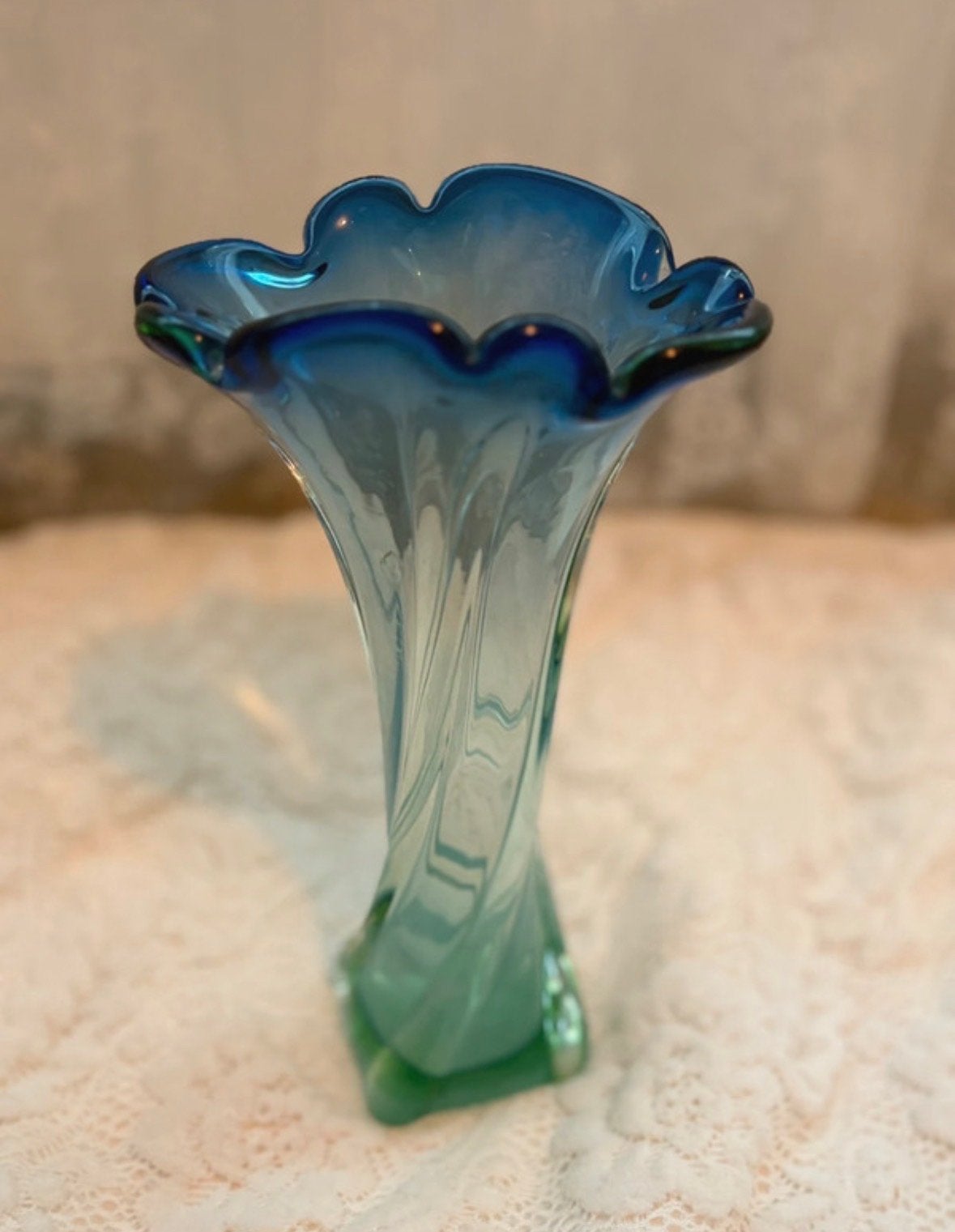 Murano vaas met sticker, blauw/groen gedraaid glas, Antiek en Kunst, Ophalen of Verzenden