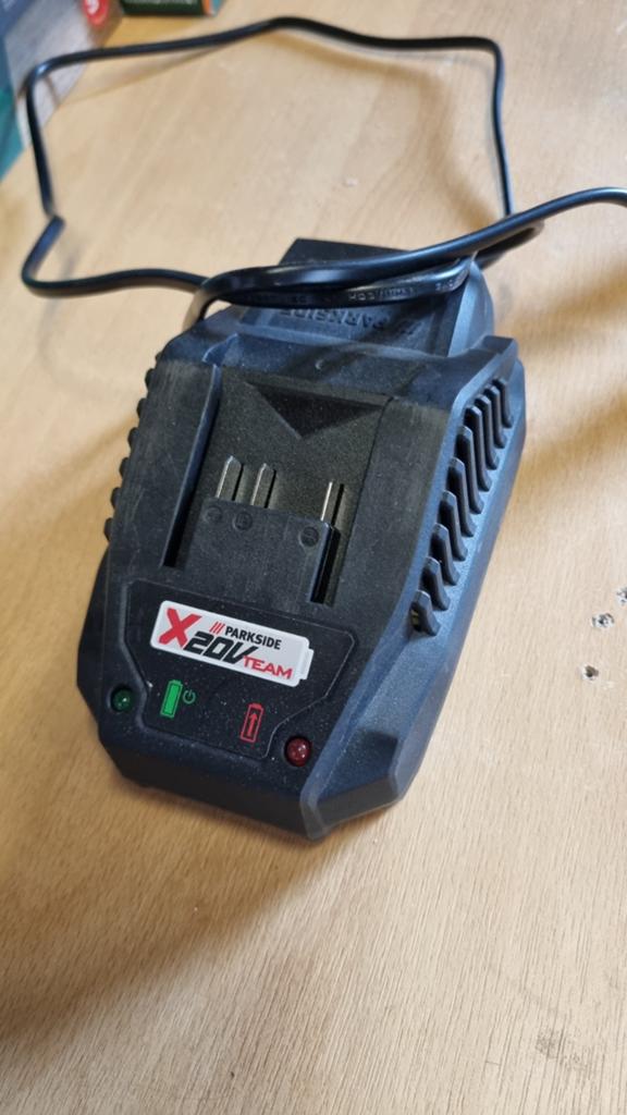 Parkside accu lader 20v 4.5 ah, Ophalen, Zo goed als nieuw