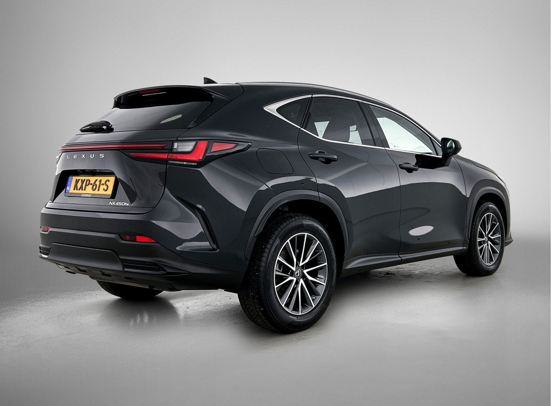 Lexus NX 450h+ AWD Luxury Line | Dealeronderhouden |, Auto's, Automaat, Gebruikt, Zwart, 4 cilinders