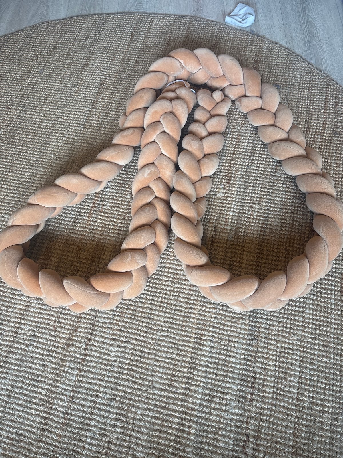 Gevlochten stootrand voor kinderbed - Zacht en veilig, Ophalen, Zo goed als nieuw, 180 cm of meer, Minder dan 70 cm