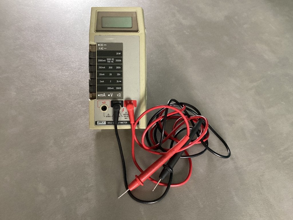 Vintage Multimeter FLUKE 8022 B, Doe-het-zelf en Verbouw, Meetapparatuur, Ophalen of Verzenden, Gebruikt, Multimeter