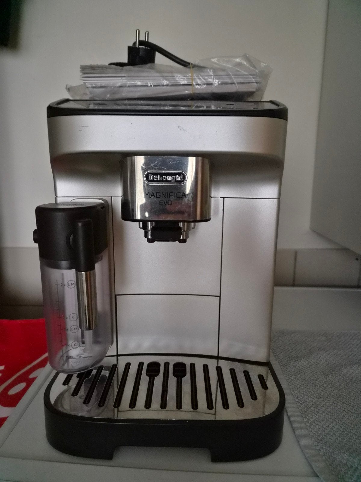 De'Longhi Magnifica Evo Volautomatische Espressomachine, Ophalen, Espresso apparaat, Koffiebonen, Zo goed als nieuw
