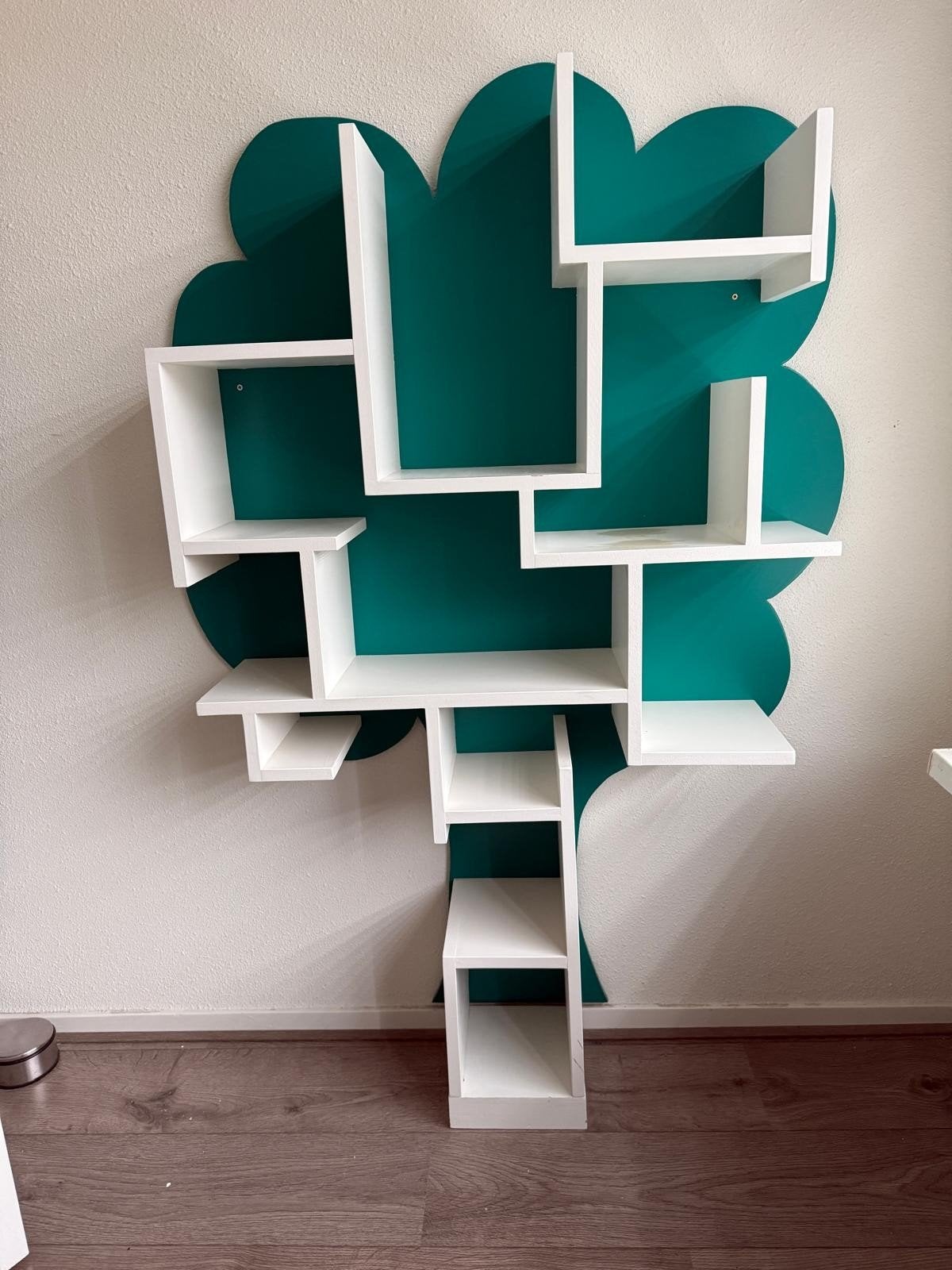 Unieke Boekenplank Boomvorm - Wit met Groene Achtergrond, Ophalen of Verzenden