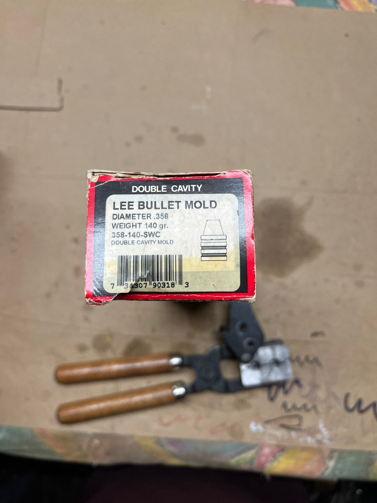 LEE giet mal 358 bullet mould 140 gr swc double cavity, Ophalen, Gebruikt
