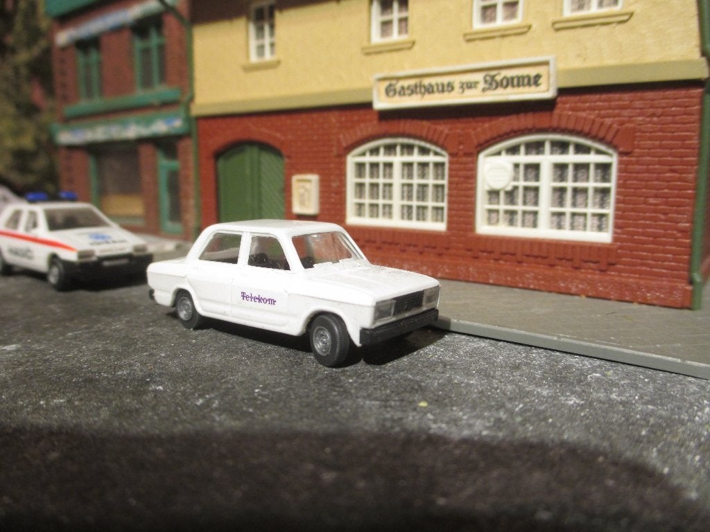 1980-2012 Lada 2105 - SES Deutsche Telekom, Hobby en Vrije tijd, Ophalen of Verzenden, Zo goed als nieuw, Auto