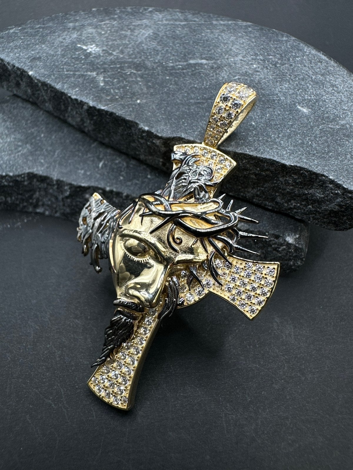 Nieuw 14k Gouden Kruis met Jezus Hoofd en Zirkonia, Nieuw, Ophalen of Verzenden, Kruis of Symbool, Goud