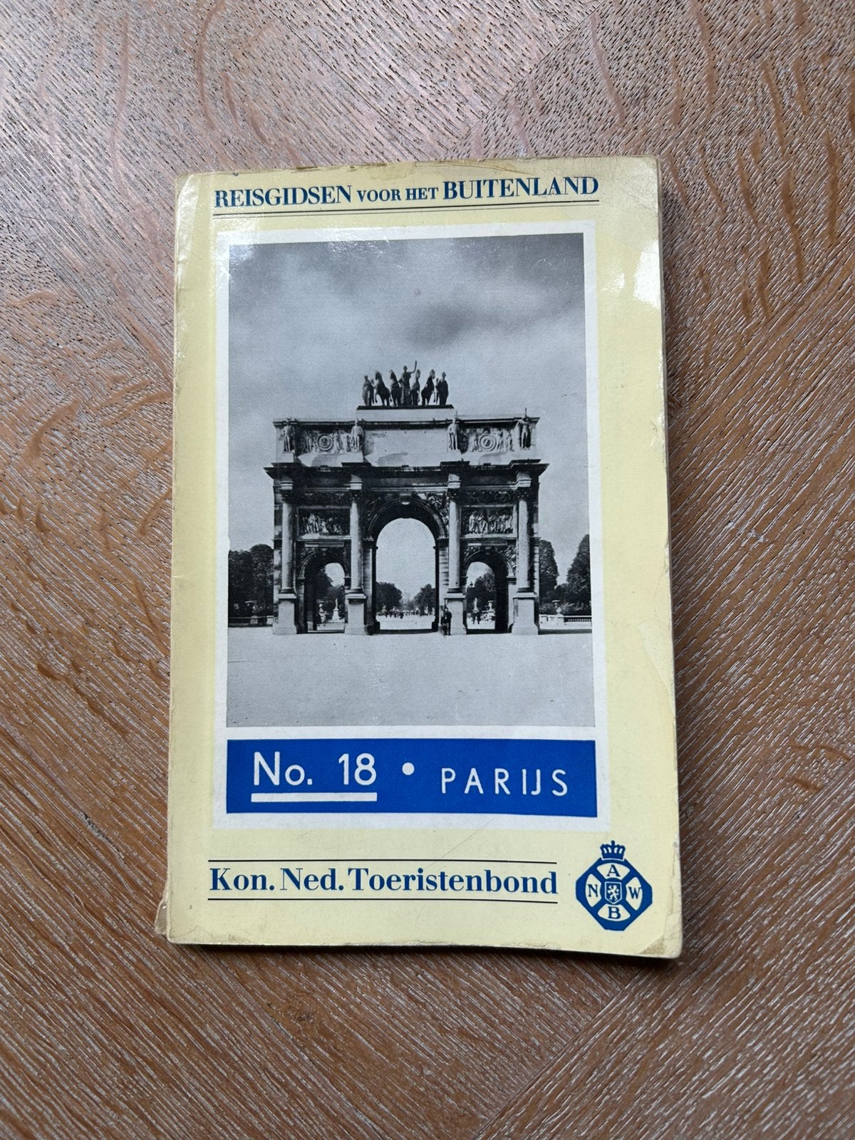 Vintage reisgids Parijs met diverse losse kaarten, ca 1960, Europa, Ophalen of Verzenden, Reisgids of -boek, Gelezen