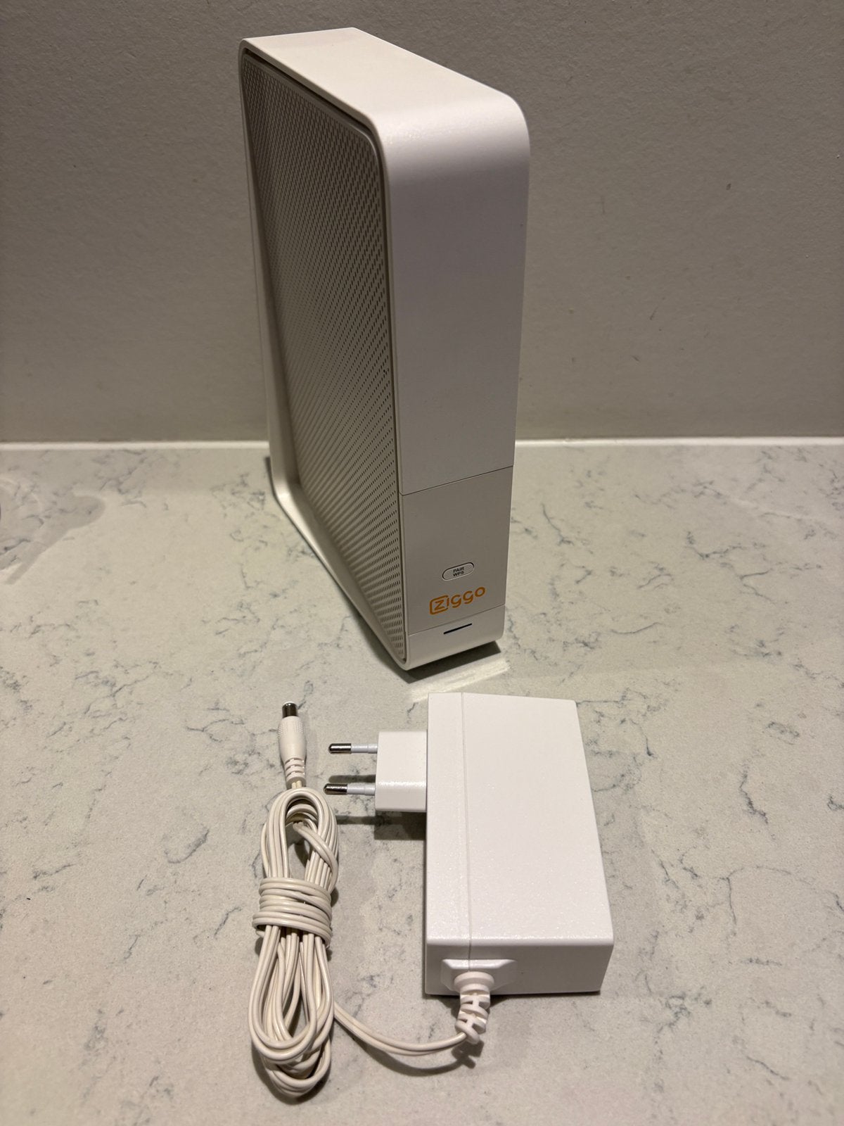 Compal Connect Box CH7465LG-ZG t.b.v. Ziggo, Verzenden, Zo goed als nieuw, Router met modem
