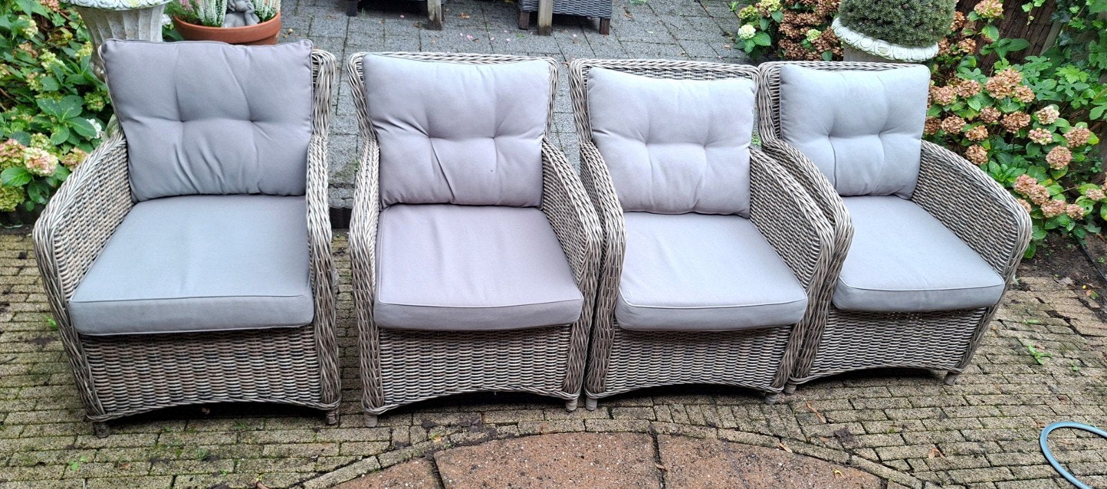 4 wicker tuinstoelen met kussens, Ophalen, 4 zitplaatsen, Gebruikt, Loungeset