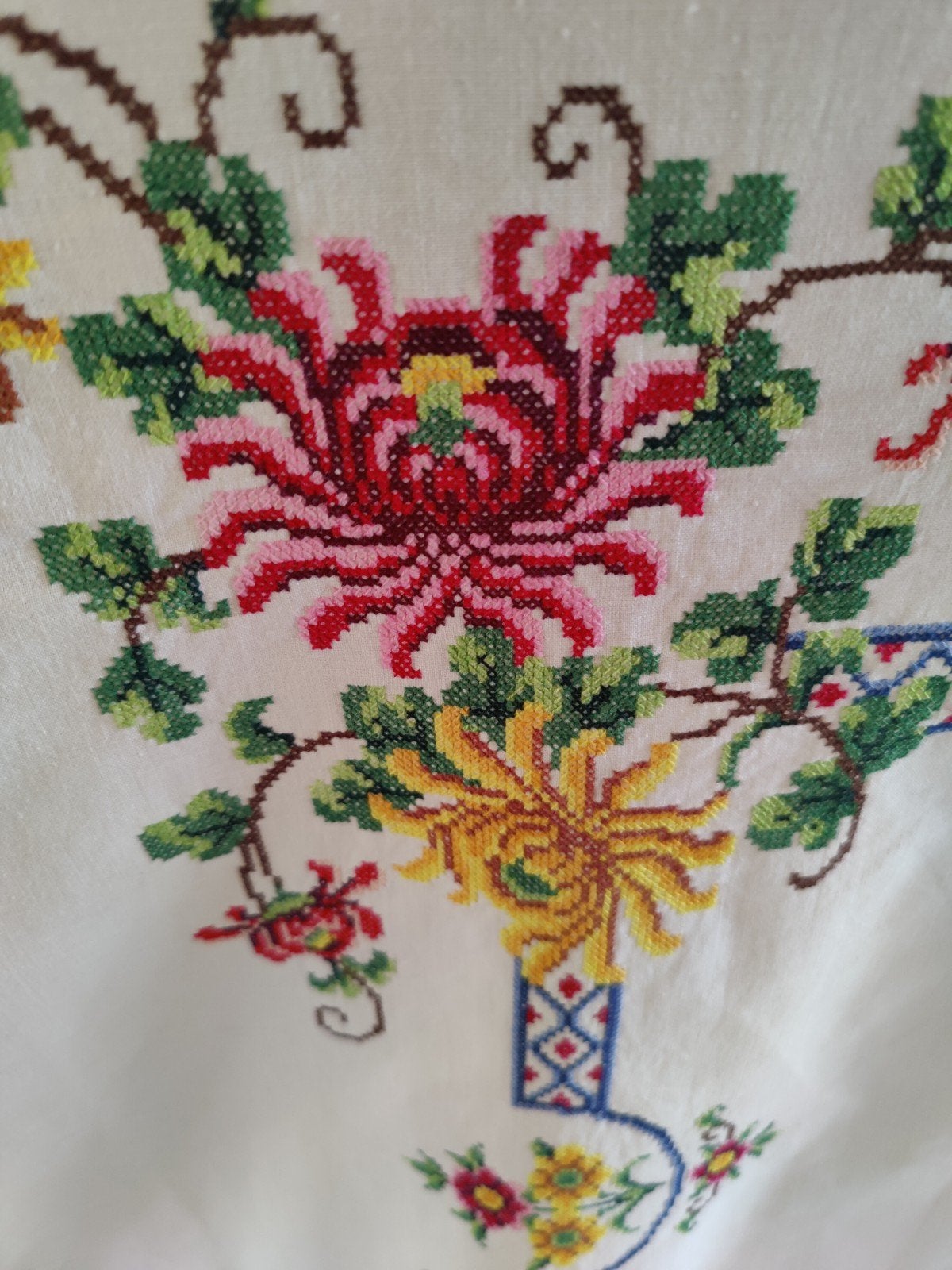 Geborduurd tafelkleed met bloemen 170/120, Huis en Inrichting, Verzenden, Zo goed als nieuw, Rechthoek