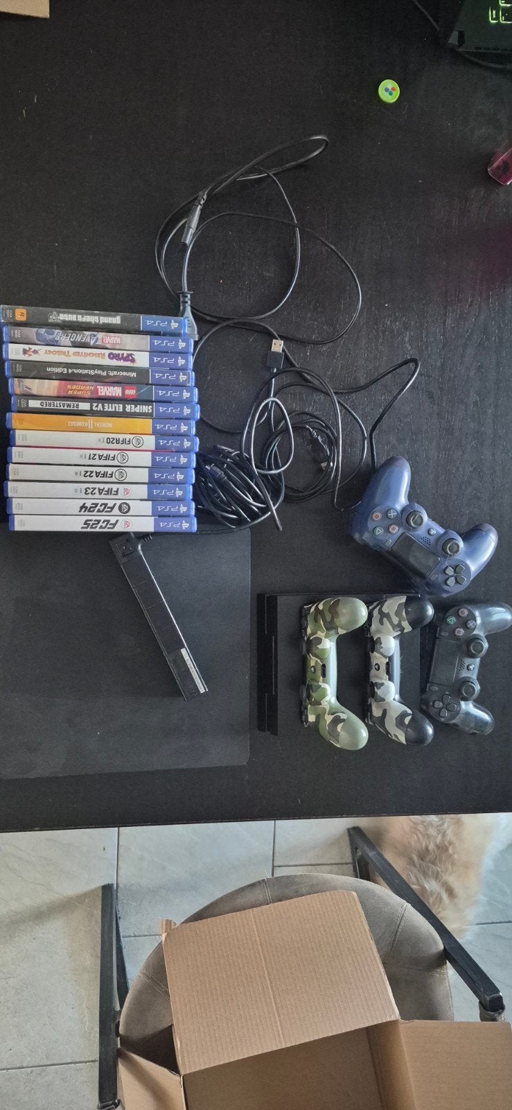 PlayStation 4 Slim 1TB met 4 controllers en 12 games, Spelcomputers en Games, Spelcomputers | Sony PlayStation 4, Ophalen, Gebruikt