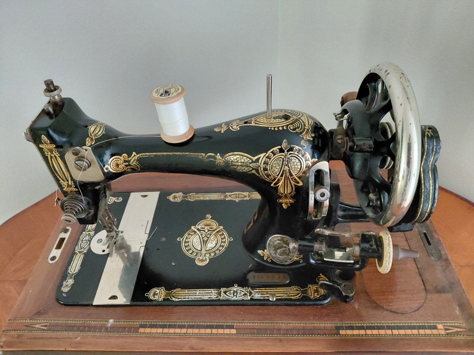 Naaimachine, Simsonia, Ophalen